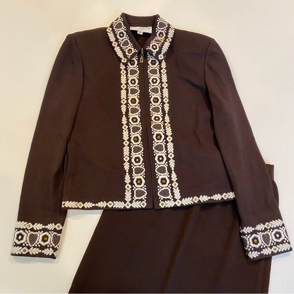 St. John Brown Skirt Set with White Embroidered Trim - Picture 3 of 13